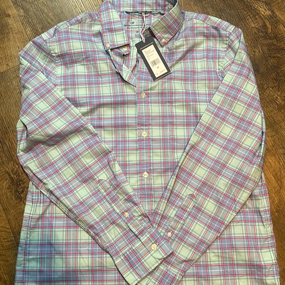 Brand new men’s vineyard vines button down on the go performance